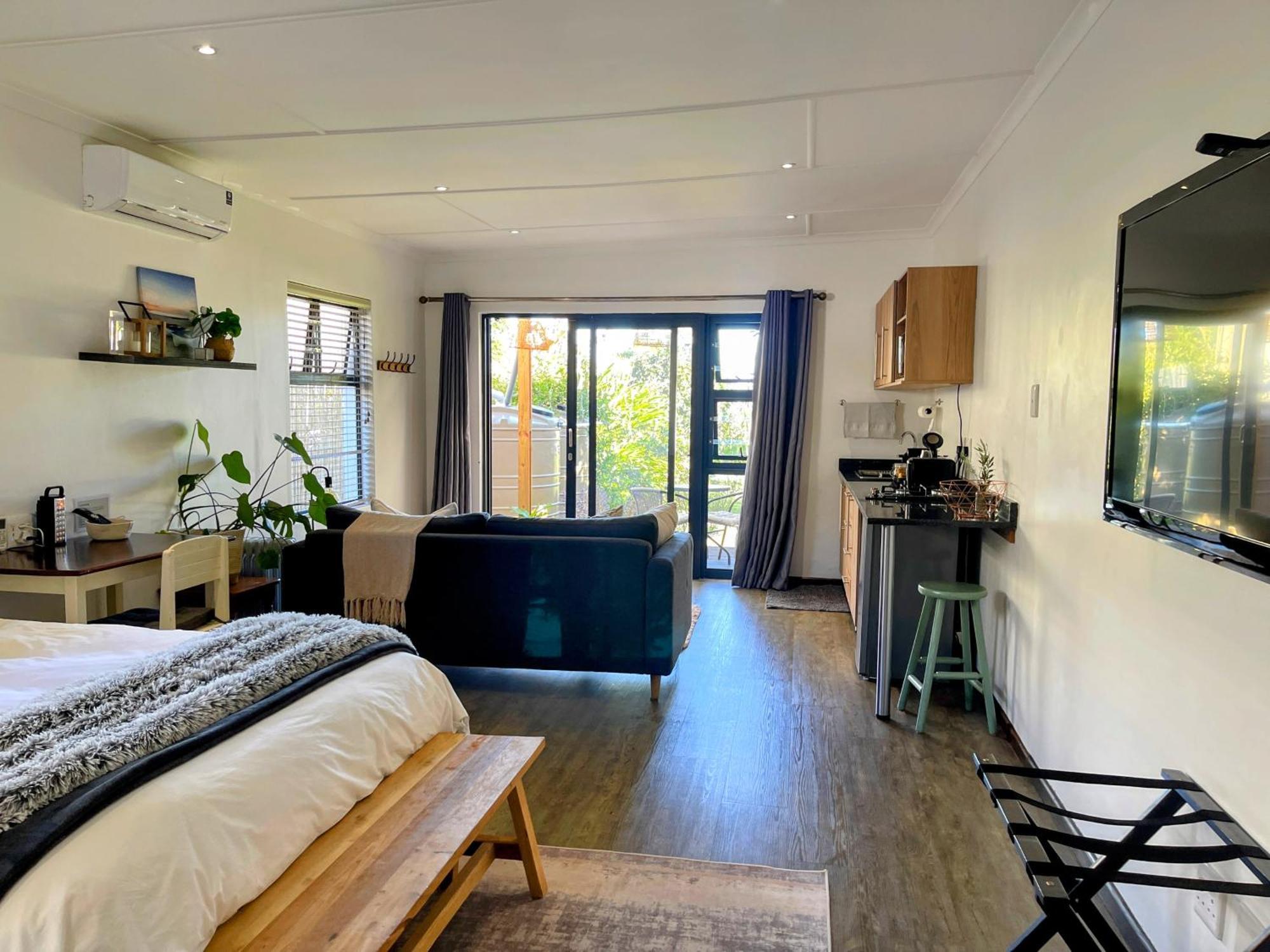Nahoon Apartment *
